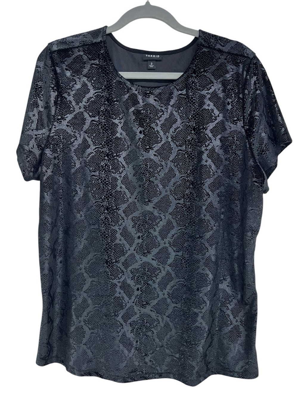 Torrid Snakeskin Print Velvet High Neck Tee Short Sleeve Size 2X - Picture 2 of 8